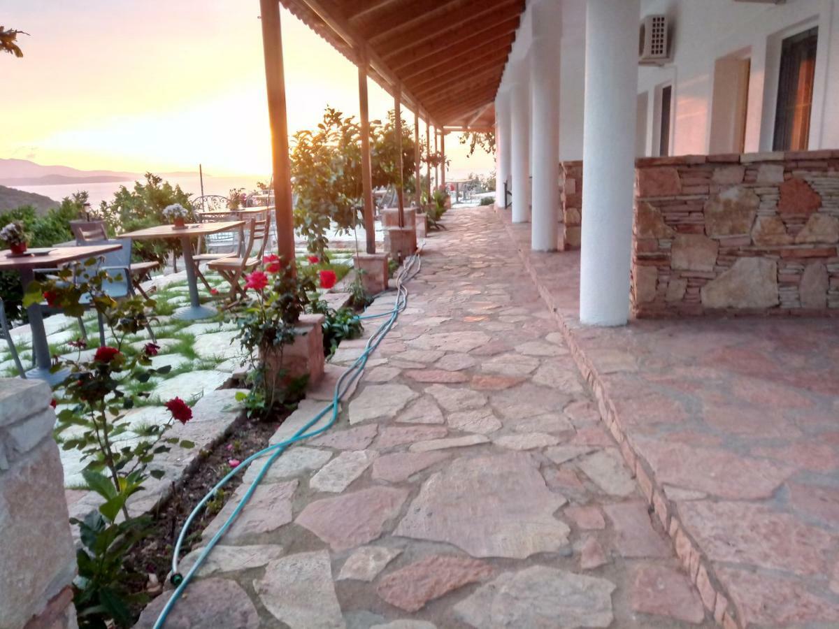 John'S Guesthouse Ksamil Exteriér fotografie